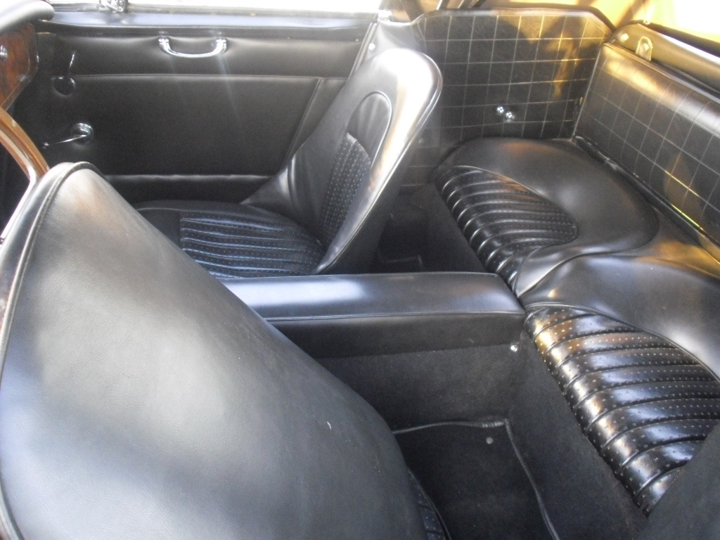 AUSTIN HEALEY BJ8 1964