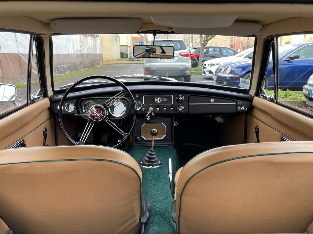 MG B GT 1968