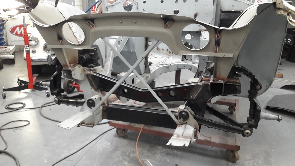 Moteur 6 cylindres 2600cc compartiment moteur — Austin-Healey BN6 1959 gris Boche Heritage Concours — Boche Automobiles