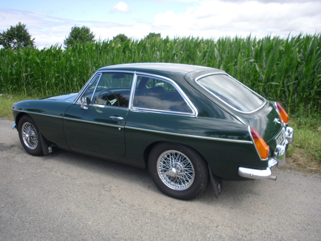 MG B GT
