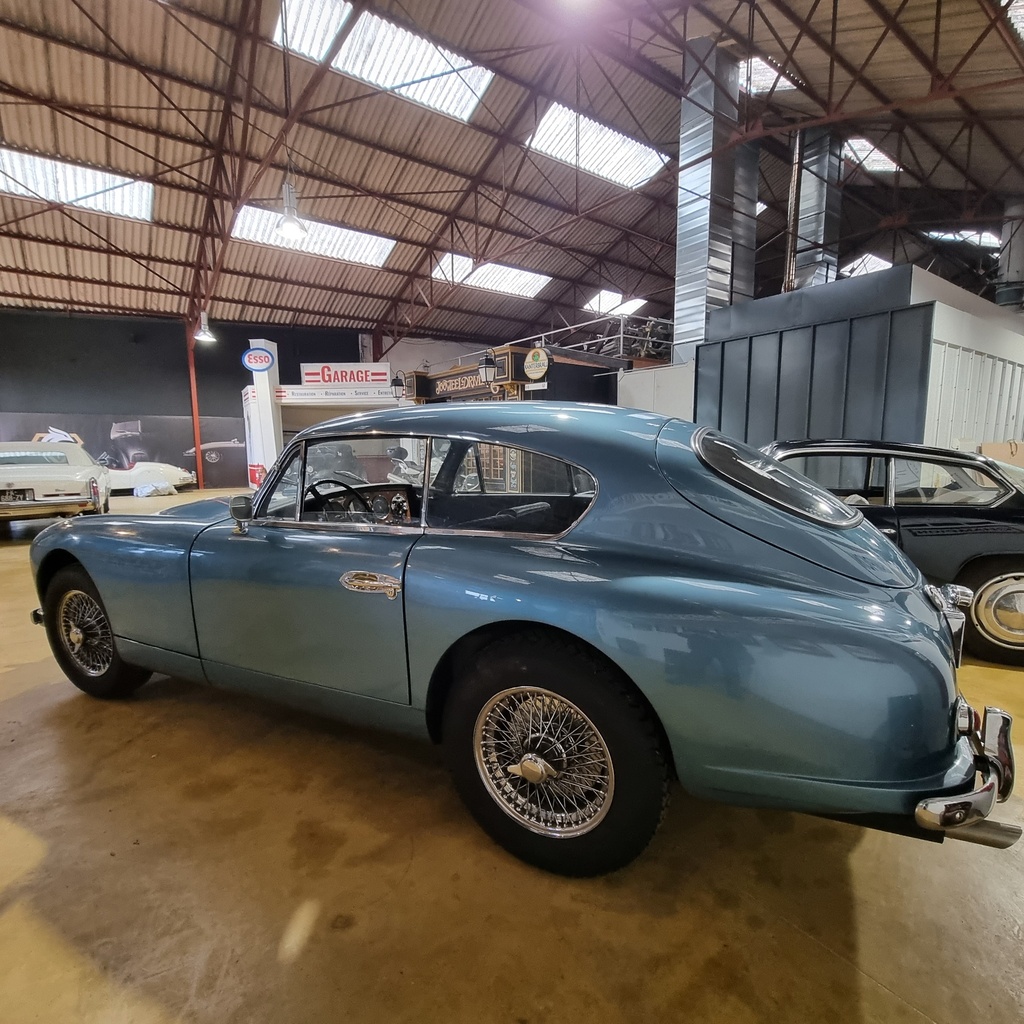 Aston Martin DB2-4