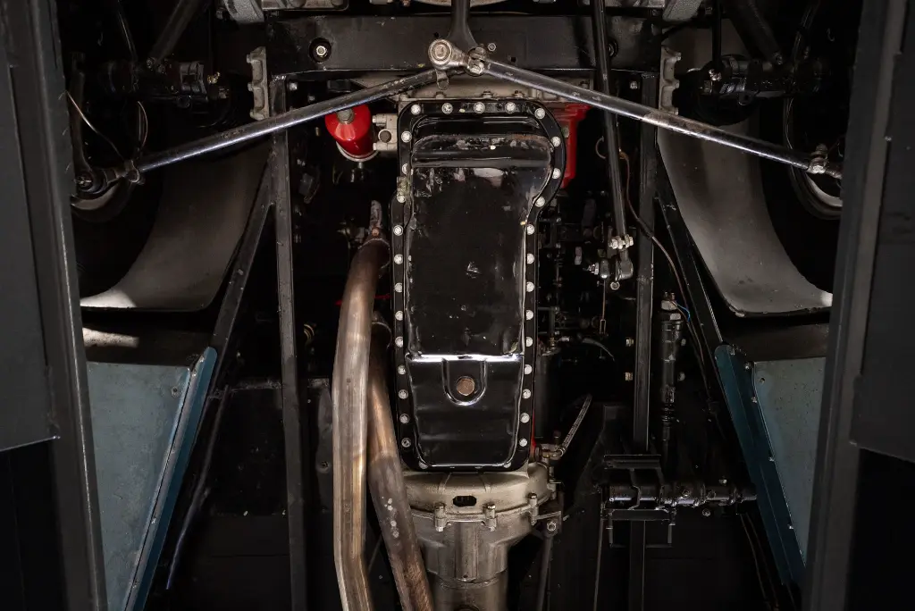 Aston Martin DB2 4 (Sans Grain)-8.webp