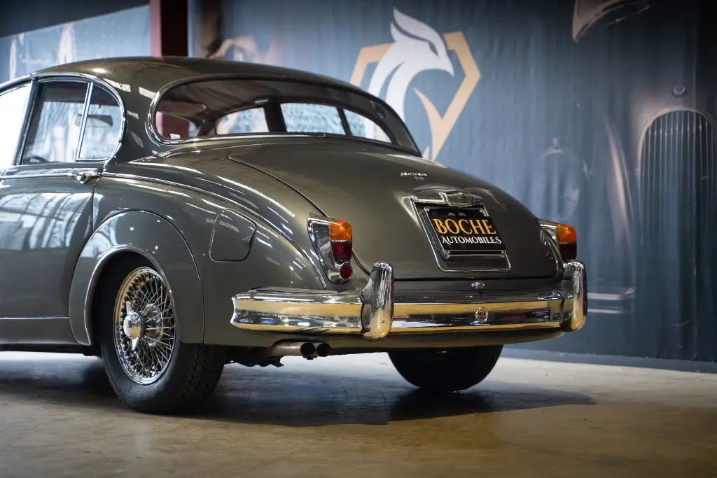 Jaguar MK2 - Boche Auto-3.webp