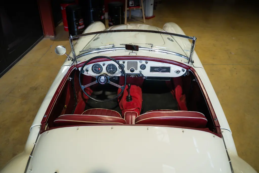 MGA - Boche Auto-11.webp