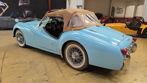 TRIUMPH TR3