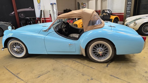 TRIUMPH TR3