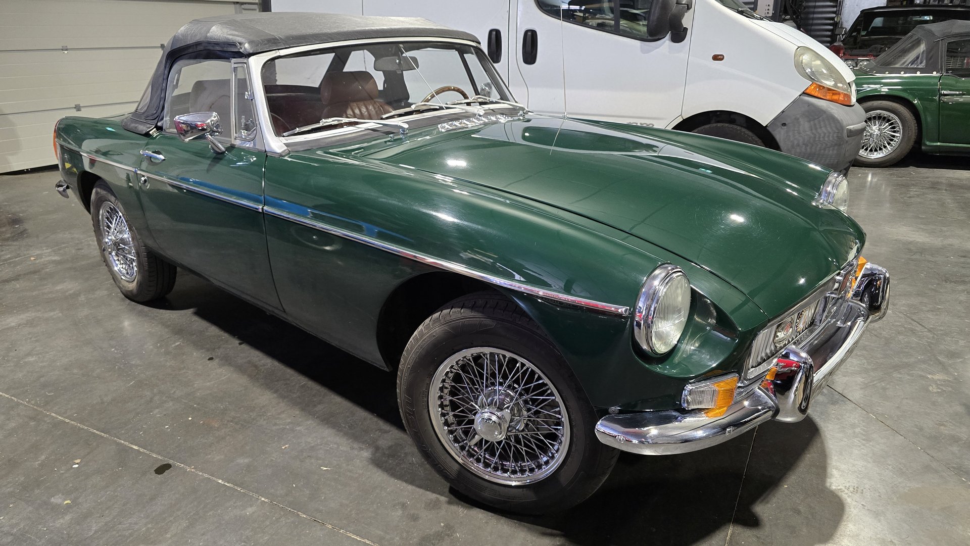 [JW53780] MG B ROADSTER